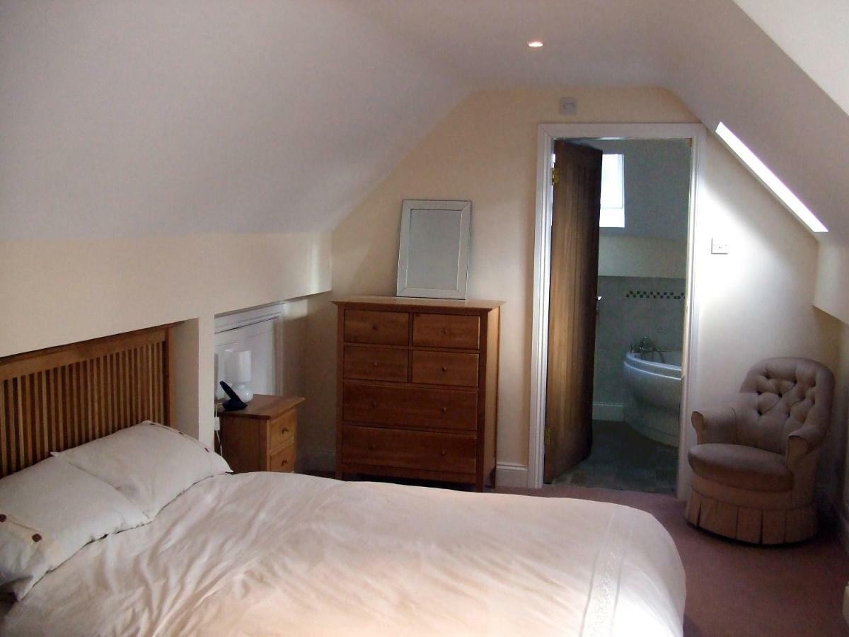 Tibbiwell Lodge Painswick Exterior photo